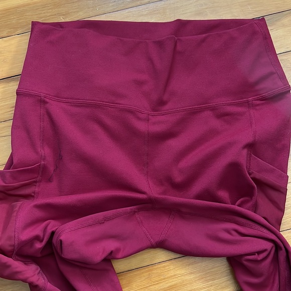 2 Fabletics Leggings Size M - Picture 9 of 9